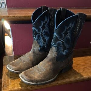 Ariat Classic Two-Tone Cowboy Boots with Western Stitching